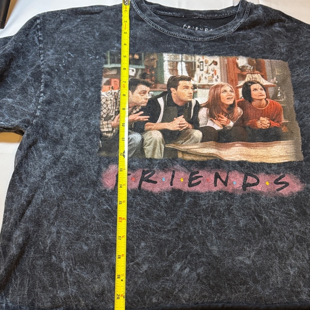 FRIENDS Washed Black Graphic Tee Large - Picture 10 of 10